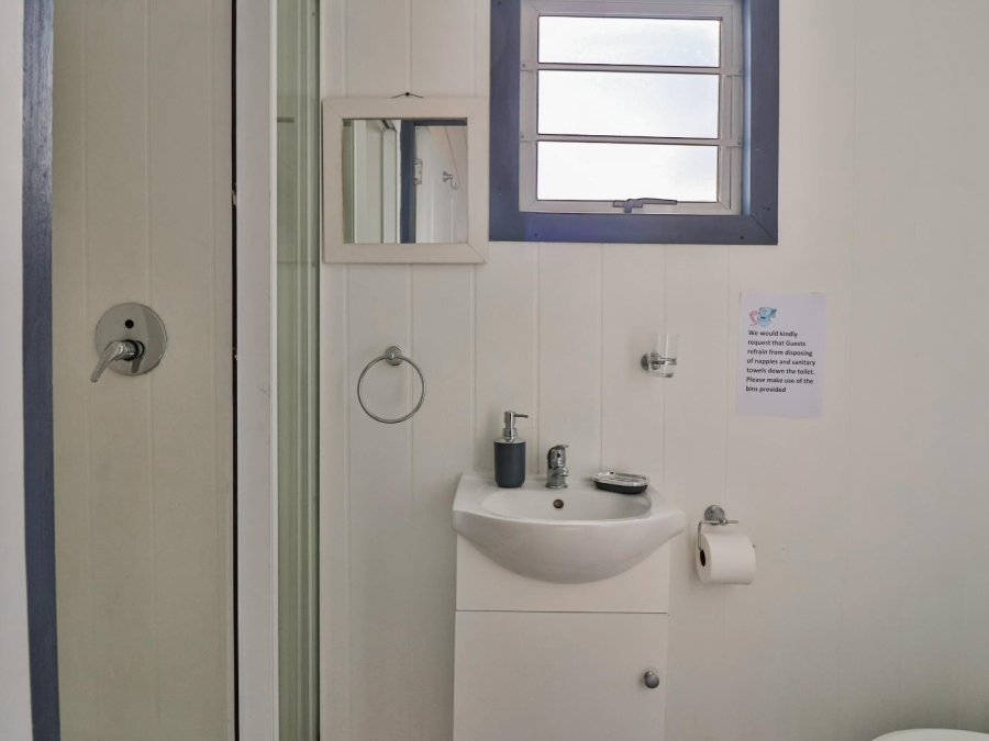 5 Bedroom Property for Sale in De Kelders Western Cape